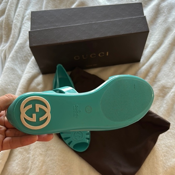 Gucci Women's Turquoise Jelly Flats - Picture 3 of 4